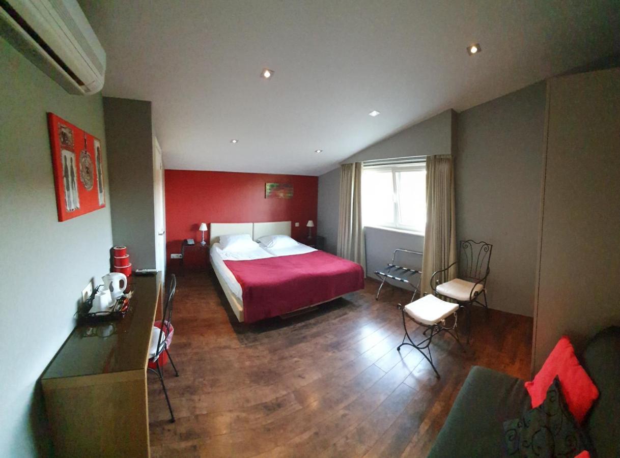 B&B De Edelsteen Zutendaal Esterno foto